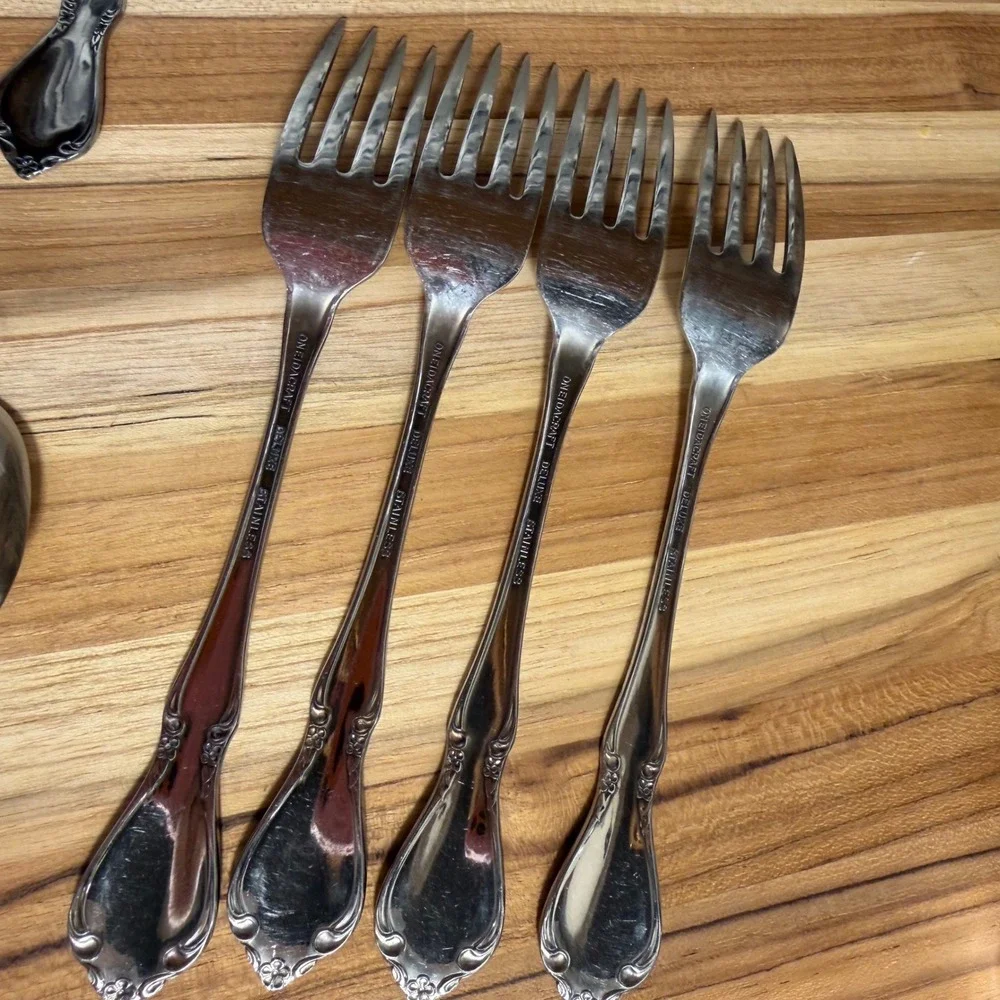 Oneida Chateau Deluxe Stainless Flatware 20 Piece Mixed Lot Serving Pieces